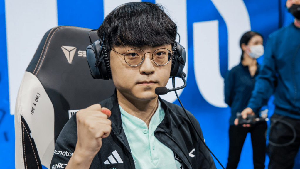 CLG险胜FNC,Peanut拿下关键大龙焦点之战八强赛,成为赛场最大亮点 CLG险胜FNC,Peanut拿下关键大龙焦点之战八强赛,成为赛场最大亮点