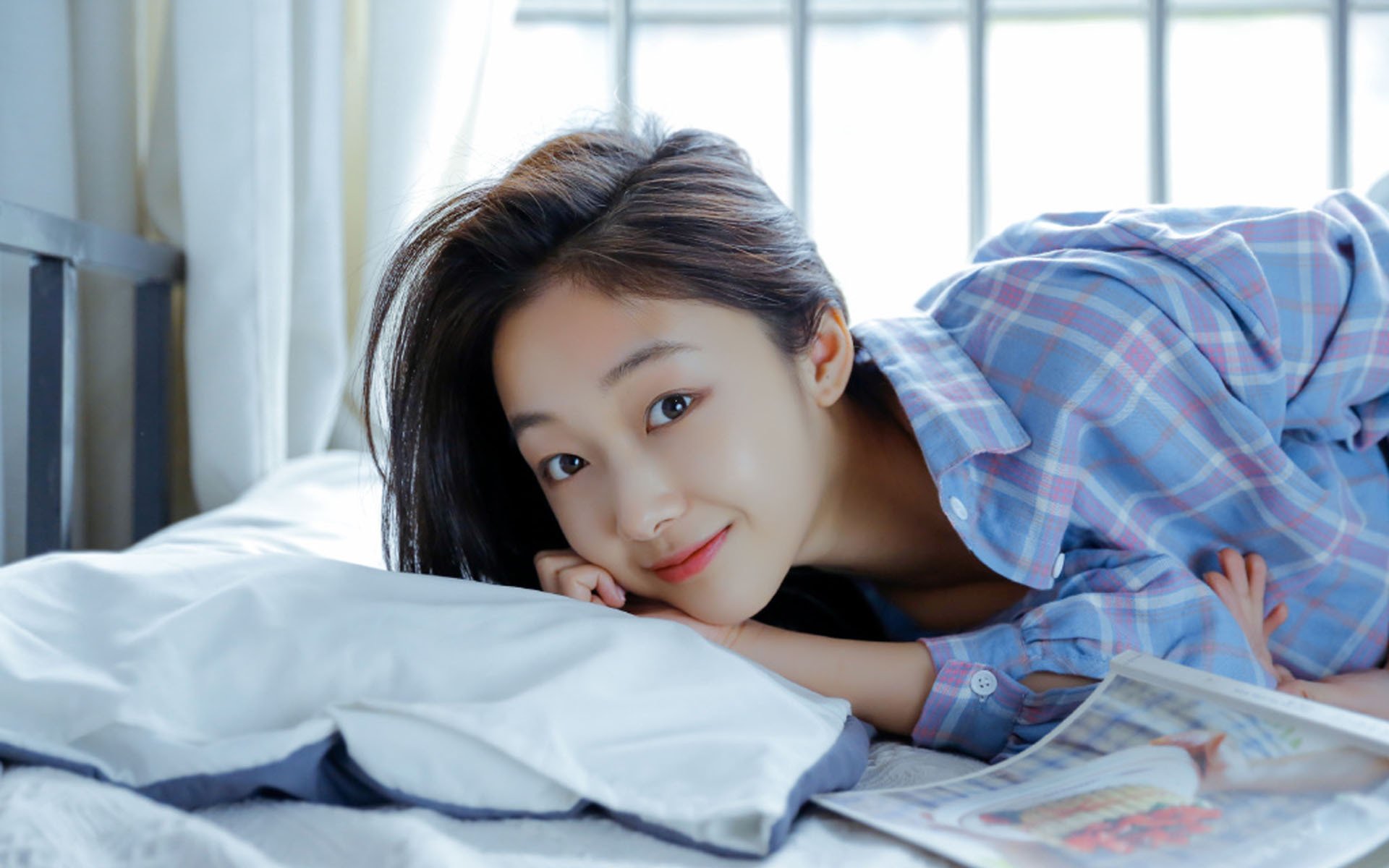 冰火浮世绘,浓眉死守地表,库里射落穹顶—湖人绞杀雄鹿与勇士天瀑降世的胜利两极