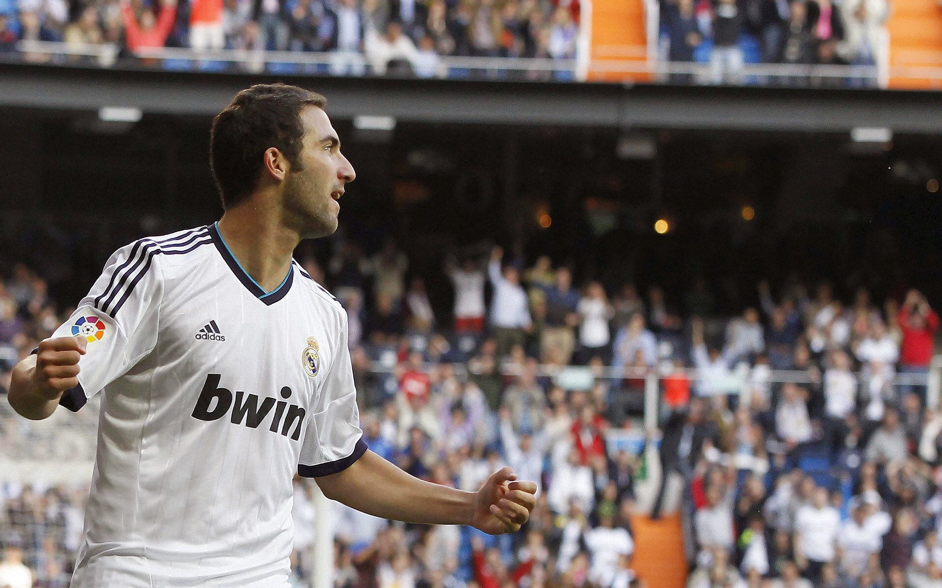 迪巴拉持续制造杀伤，沙特队完胜南非队，亚洲足球的新里程碑