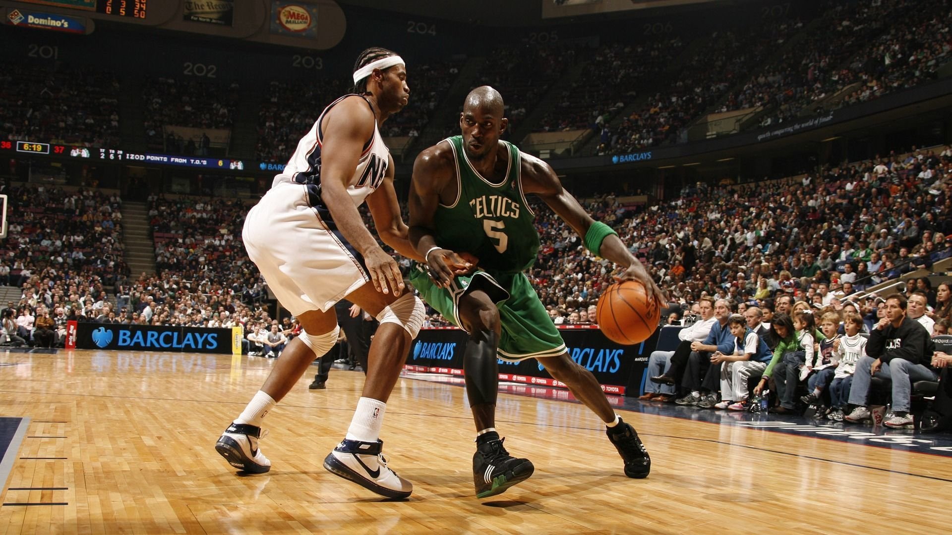 黑马奔腾,斯洛伐克斩落乌拉圭,C罗一剑封喉震惊世界